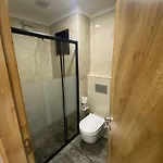 Hotel Rena Grand &