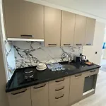 Hotel Rena Grand &
