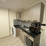 Hotel Rena Grand &
