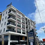 Rena Grand & Hotel