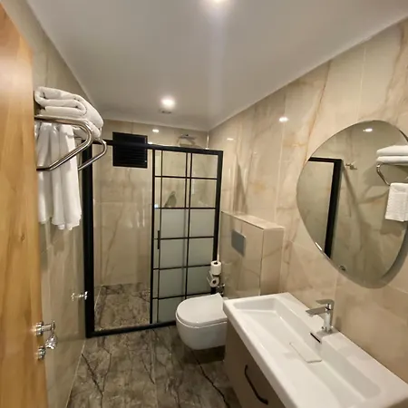 Rena Grand & 酒店 *