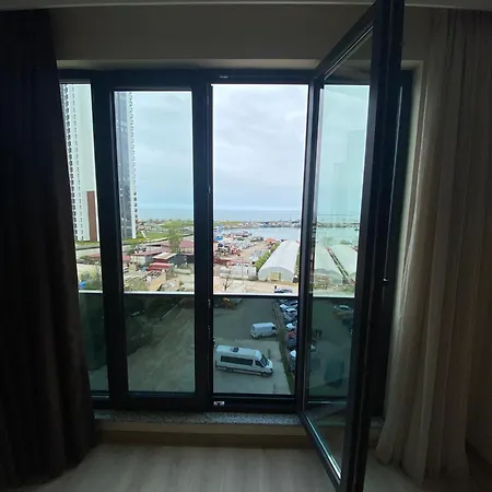 Rena Grand & 酒店 *