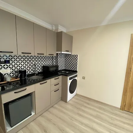 Rena Grand & 特拉布宗