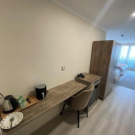 Rena Grand & 特拉布宗