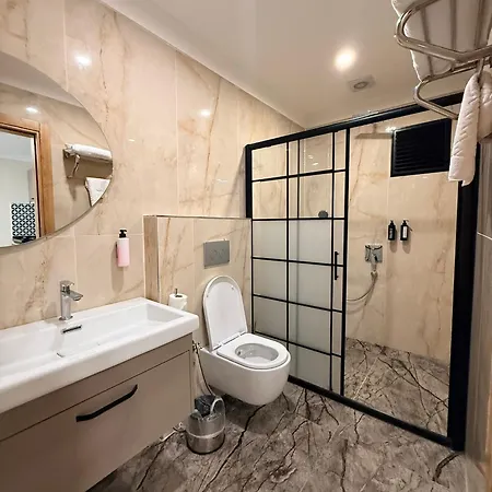 Hotel Rena Grand & Trabzon