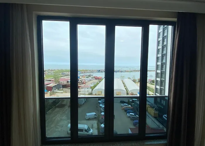 Rena Grand & 特拉布宗