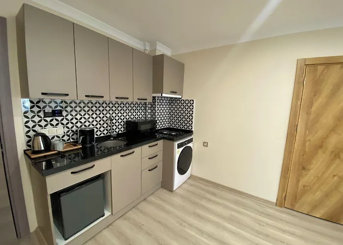 Rena Grand & 特拉布宗