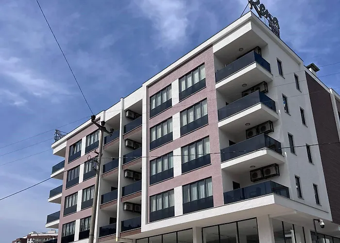 Rena Grand & 特拉布宗