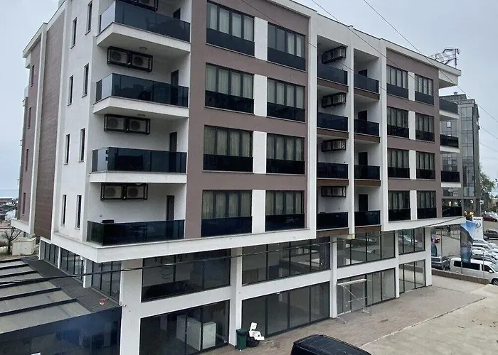 Rena Grand & 特拉布宗