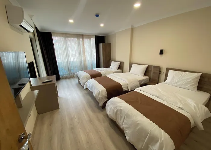 Rena Grand & 特拉布宗