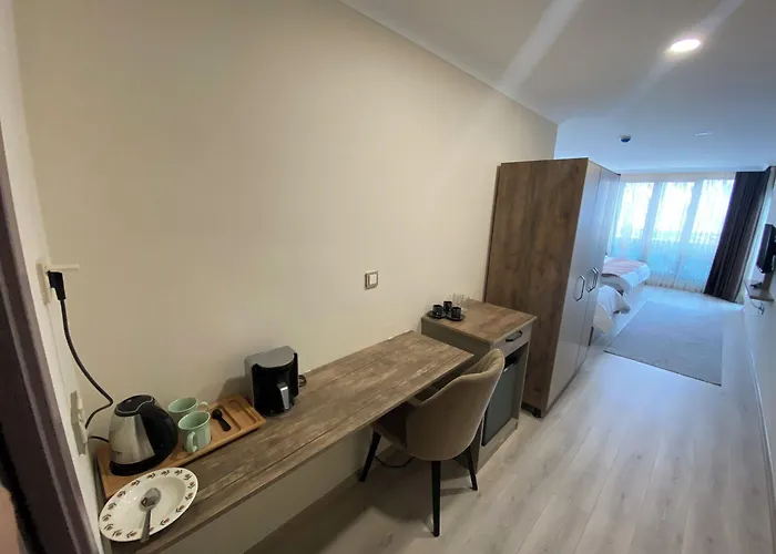 Rena Grand & 特拉布宗